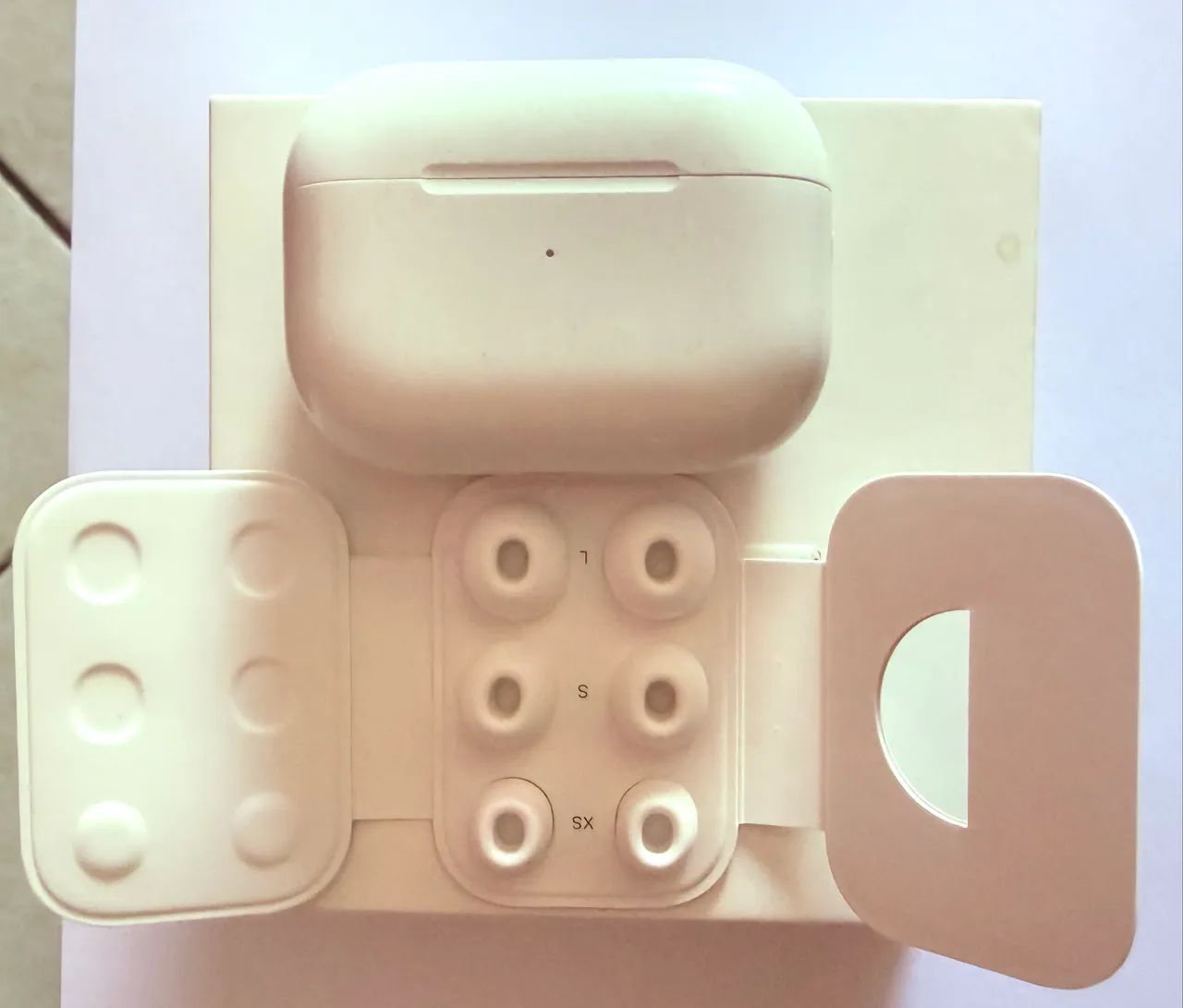 AirPods Pro 2 Semi-novo na caixa - Foto 4