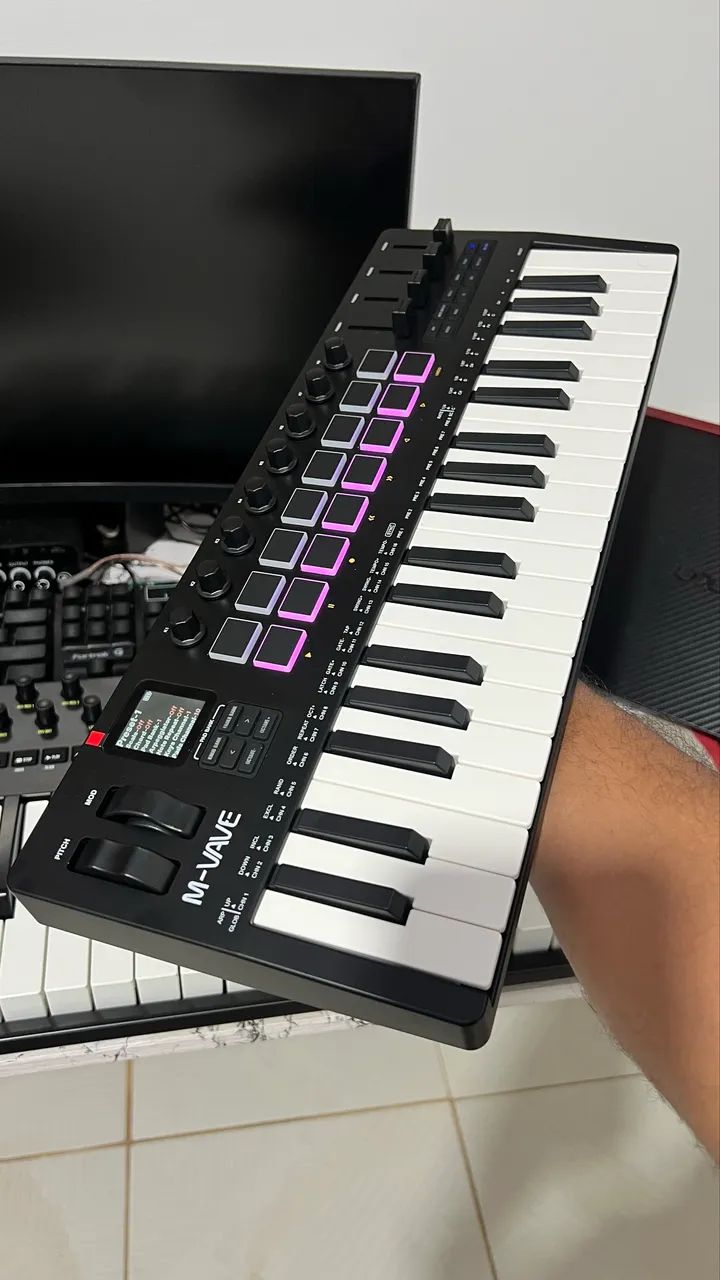 Controlador Mídi Smk 37 pro - Foto 2