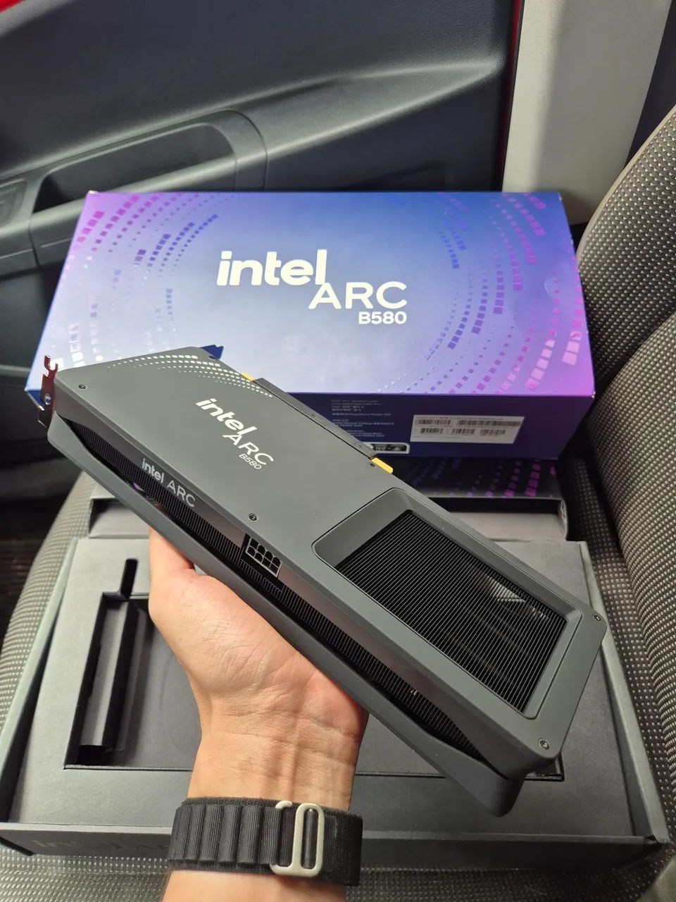 Intel Arc b580 12gb Limited Edition - Foto 2