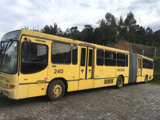 Vendo ônibus Scania 2000 bi-ônibus