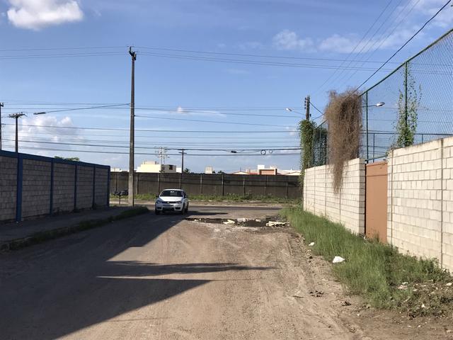 Léo tem Terreno no bairro Sim