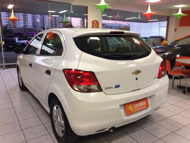 CHEVROLET ONIX 2017/2018 1.0 MPFI JOY 8V FLEX 4P MANUAL - Foto 4
