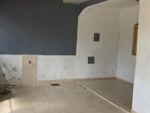 Noble Vende -Gama casa com 03 quartos lote de esquina vazado aceita apartamento na troca