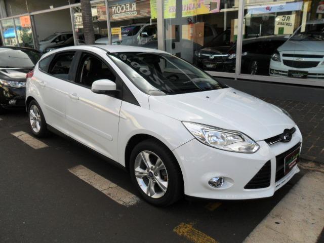 Ford Focus Hatch 1.6 Se super conservado, 14/15. Vende/troca/financia