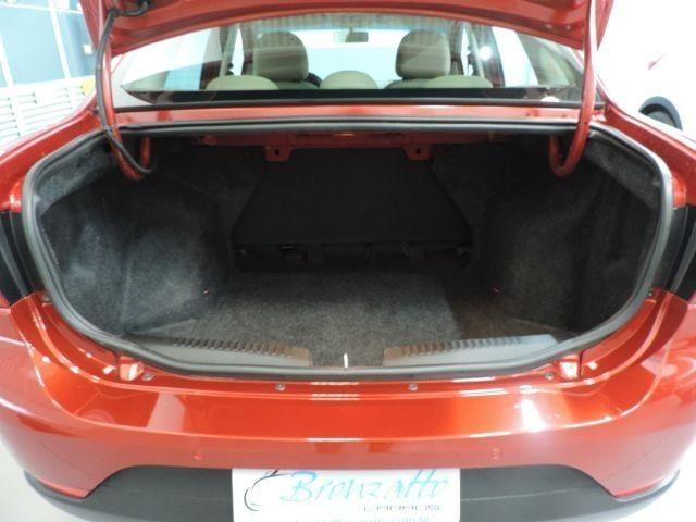 Fiat Grand Siena Essence 1.6, Apenas 33.000 Km! - Foto 12