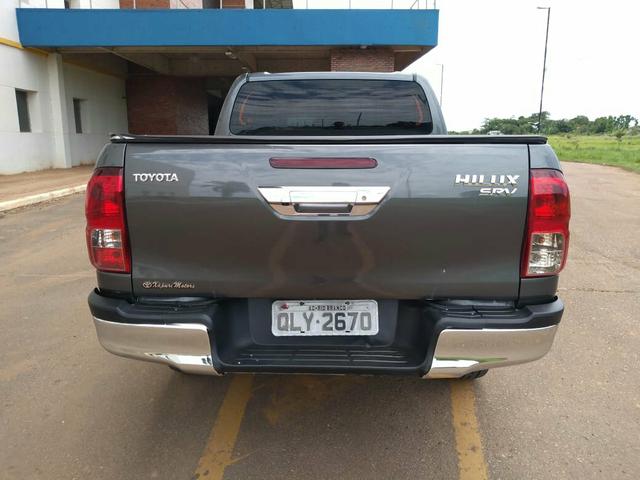 TOYOTA HILUX CD SRV 4x4 2.8 DIESEL AT 15-16 - Foto 7