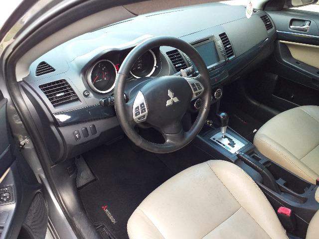 Lancer Automático CVT - Central Multimida - Bancos Caramelos - Pneus Novos - Foto 12