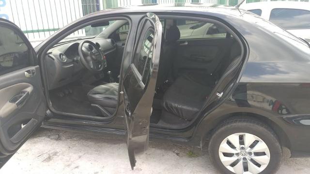 Novo Voyage 1.0-Flex-2012/2013-Preto- R$21.000 - Foto 3