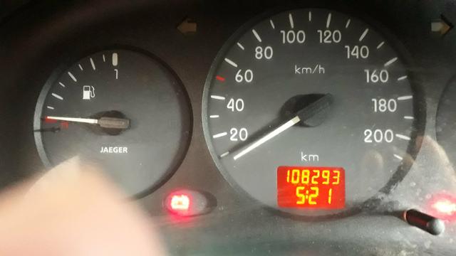 Renault Clio 1.0 16v - Foto 8