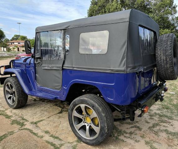 Jipe Toyota 4x4 - Foto 3