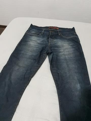 Calça masculina tamanho 40
