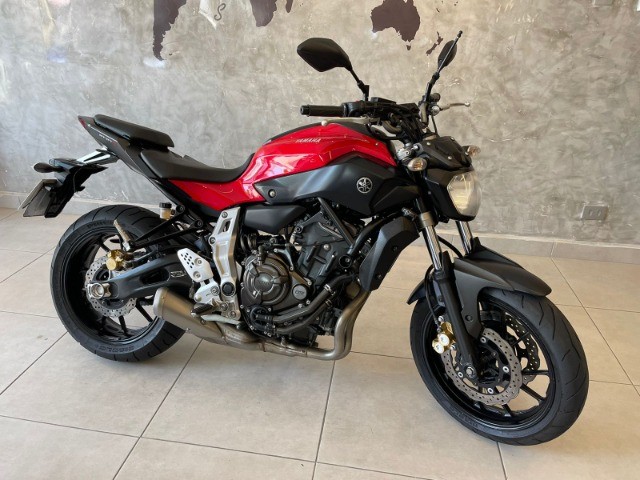 MOTO FÁCIL MT 07 2016