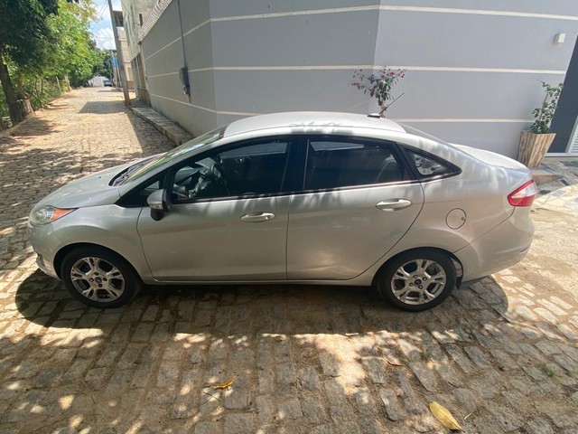 NEW FIESTA SEDAN AUTOMÁTICO