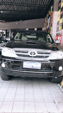 CARRO EXTRA SW4