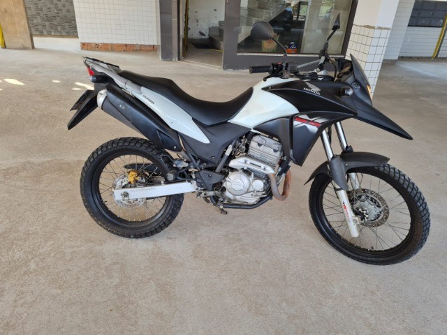 XRE 300 2016