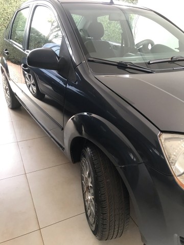 FIESTA 1.6 COMPLETO SEDAN 2005