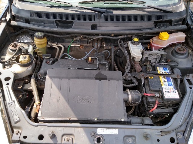 AUTOMÓVEL