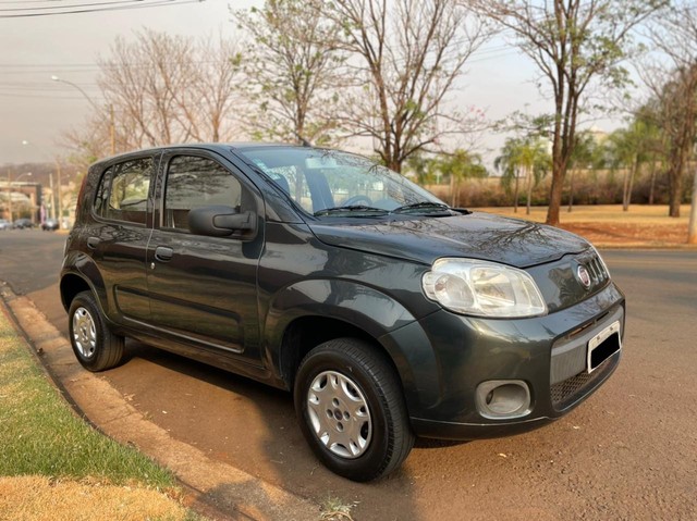 FIAT UNO VIVACE 1.0 2011 BAIXO KM