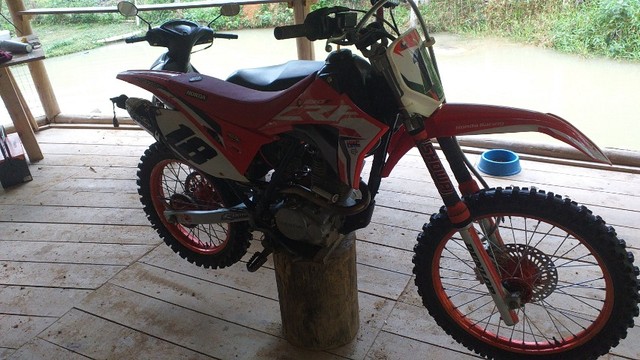 TA BARATO MOTOS SC, ➡️XR 200 de trilha nova