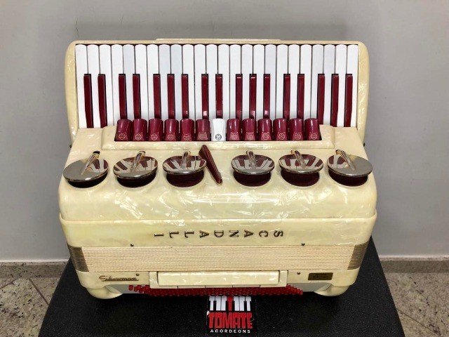 Acordeon Scandalli Showman - Foto 2