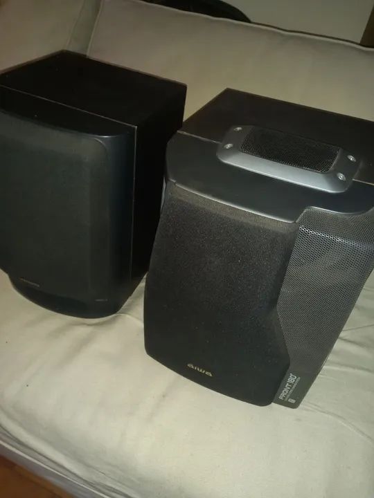 2 caixas de som aiwa aceito trocar - Foto 5