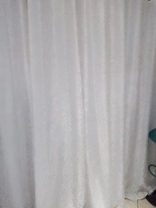 Vendo 1 par de cortina de renda  - Foto 2