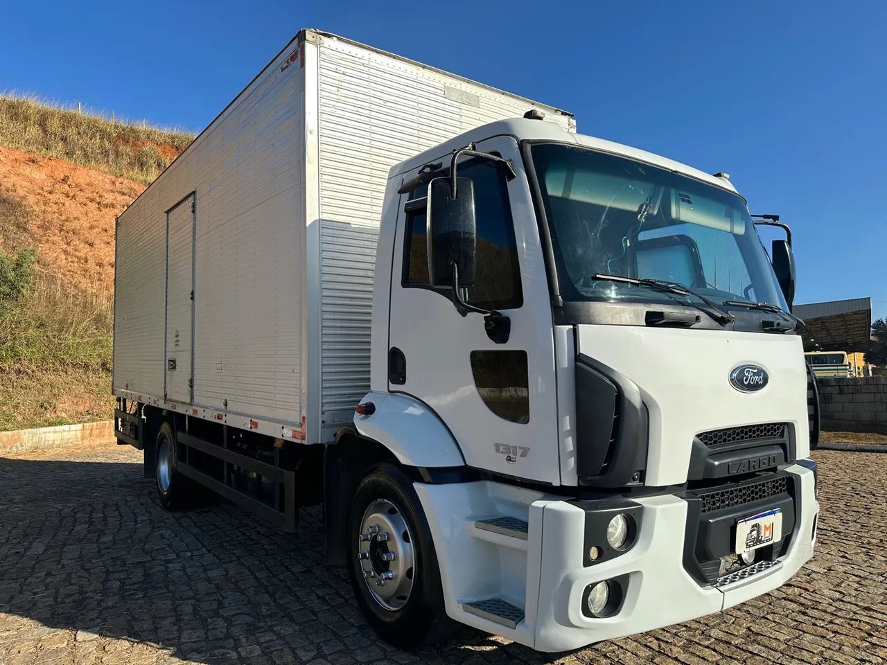 Ford cargo 1317 Baú - Foto 3