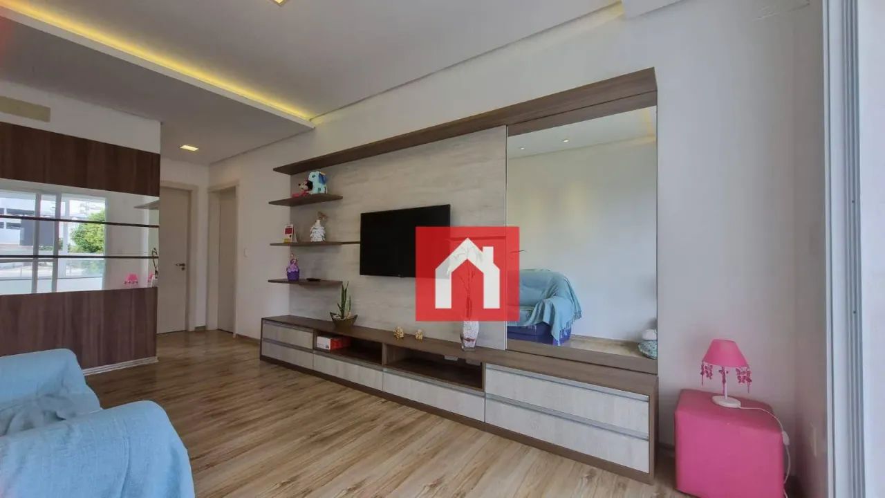 Apartamento Semimobiliado