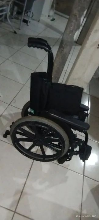 Cadeira de rodas infantil - Foto 5