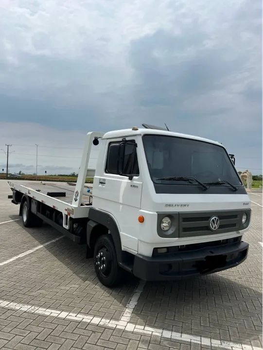  Volkswagen 8.160 - Plataforma - 2015