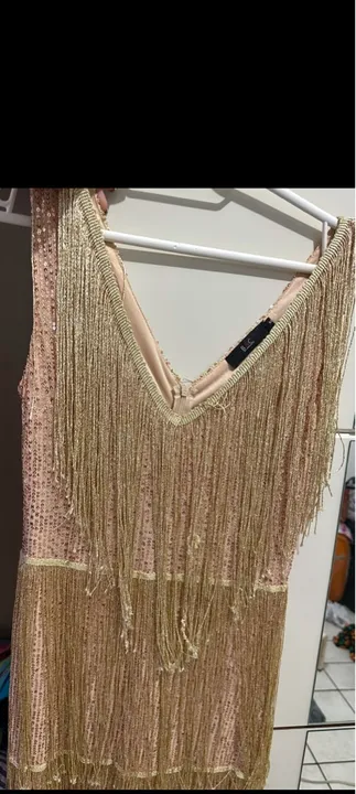 Vestido de franja dourado de Luxo