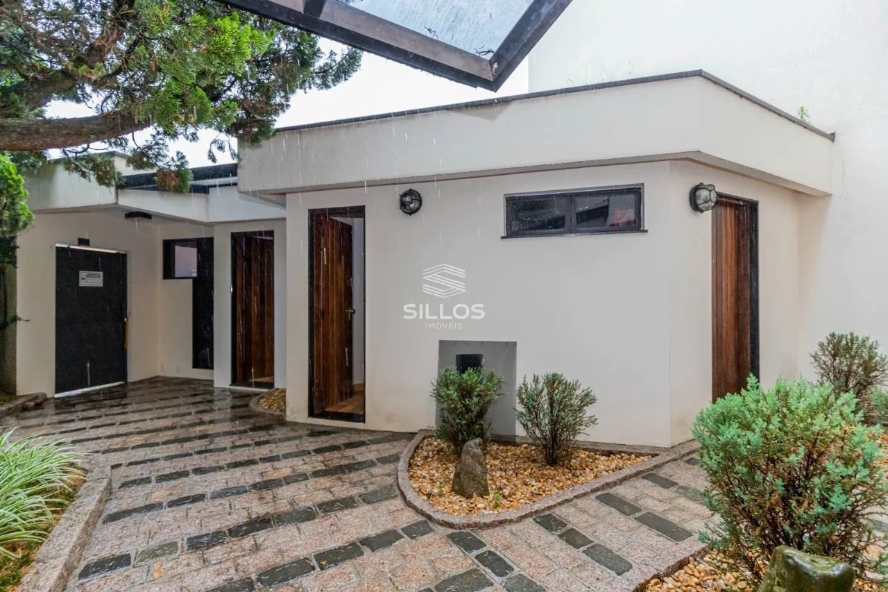 Prédio comercial com 275m² para alugar no Alto da XV em Curitiba