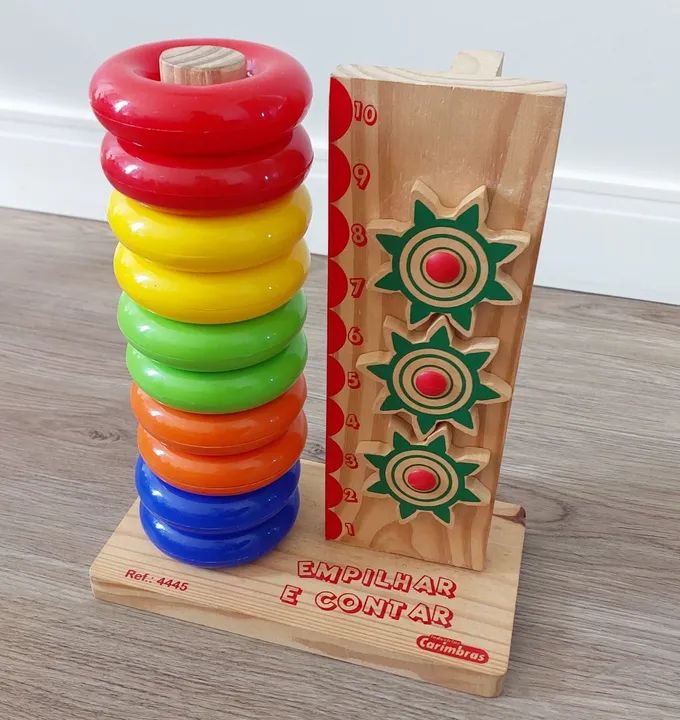 Brinquedo empilhar e contar carimbras