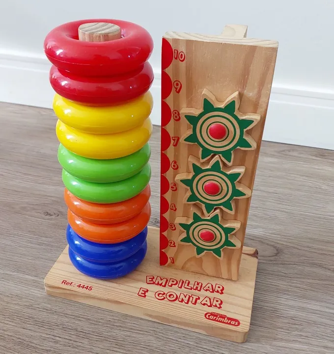 Brinquedo empilhar e contar carimbras