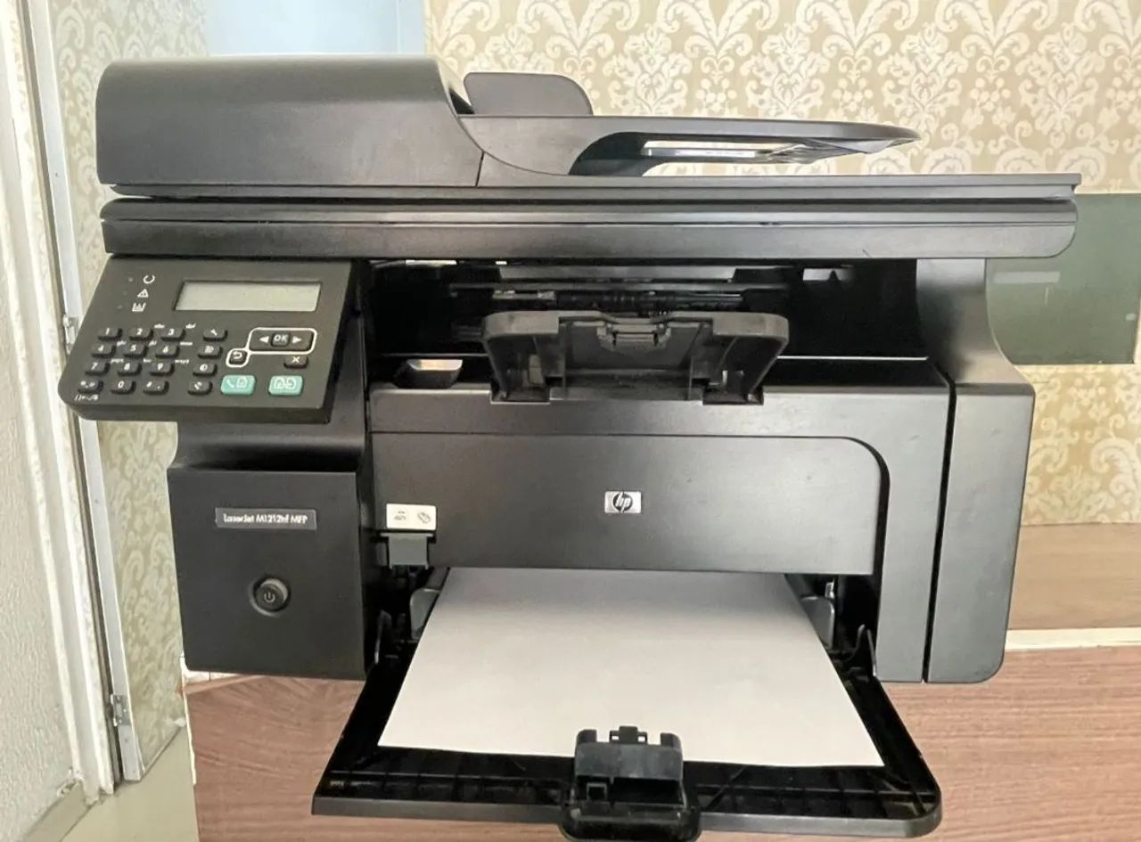 Impressora Multifuncional HP LaserJet M1212nf f