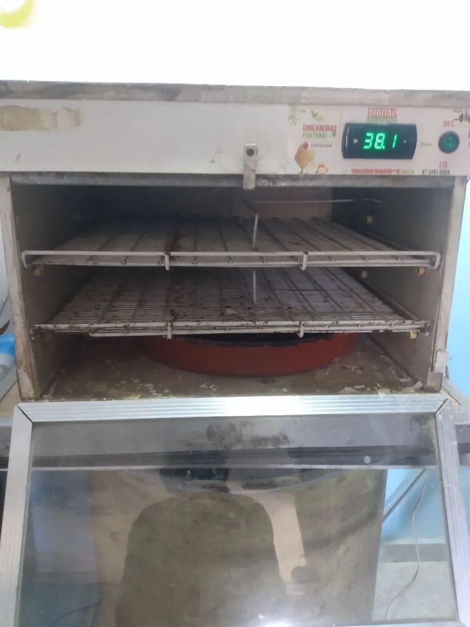 Chocadeira automática 120 ovos 