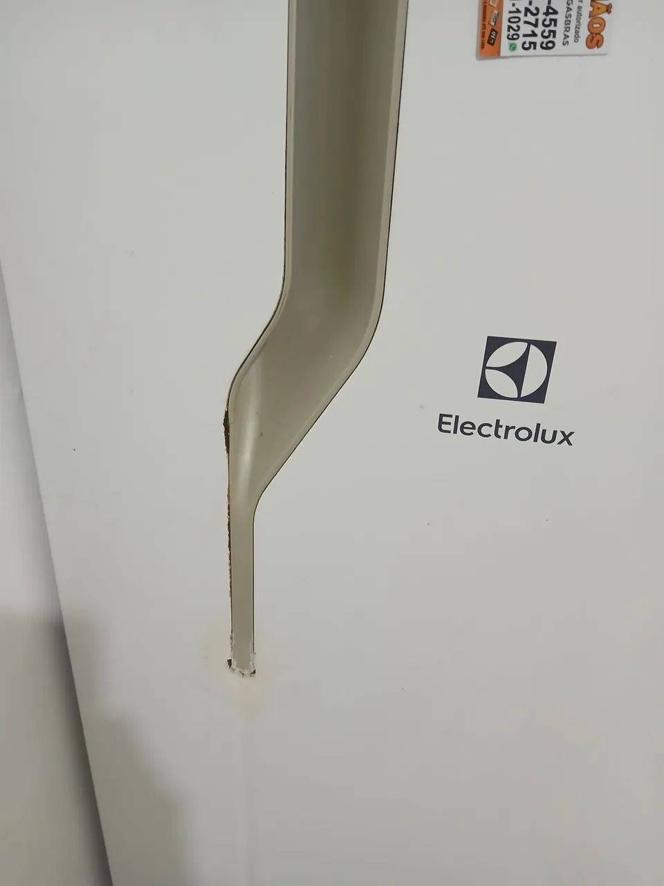 Geladeira Eletrolux 240l branca 127V - Foto 4