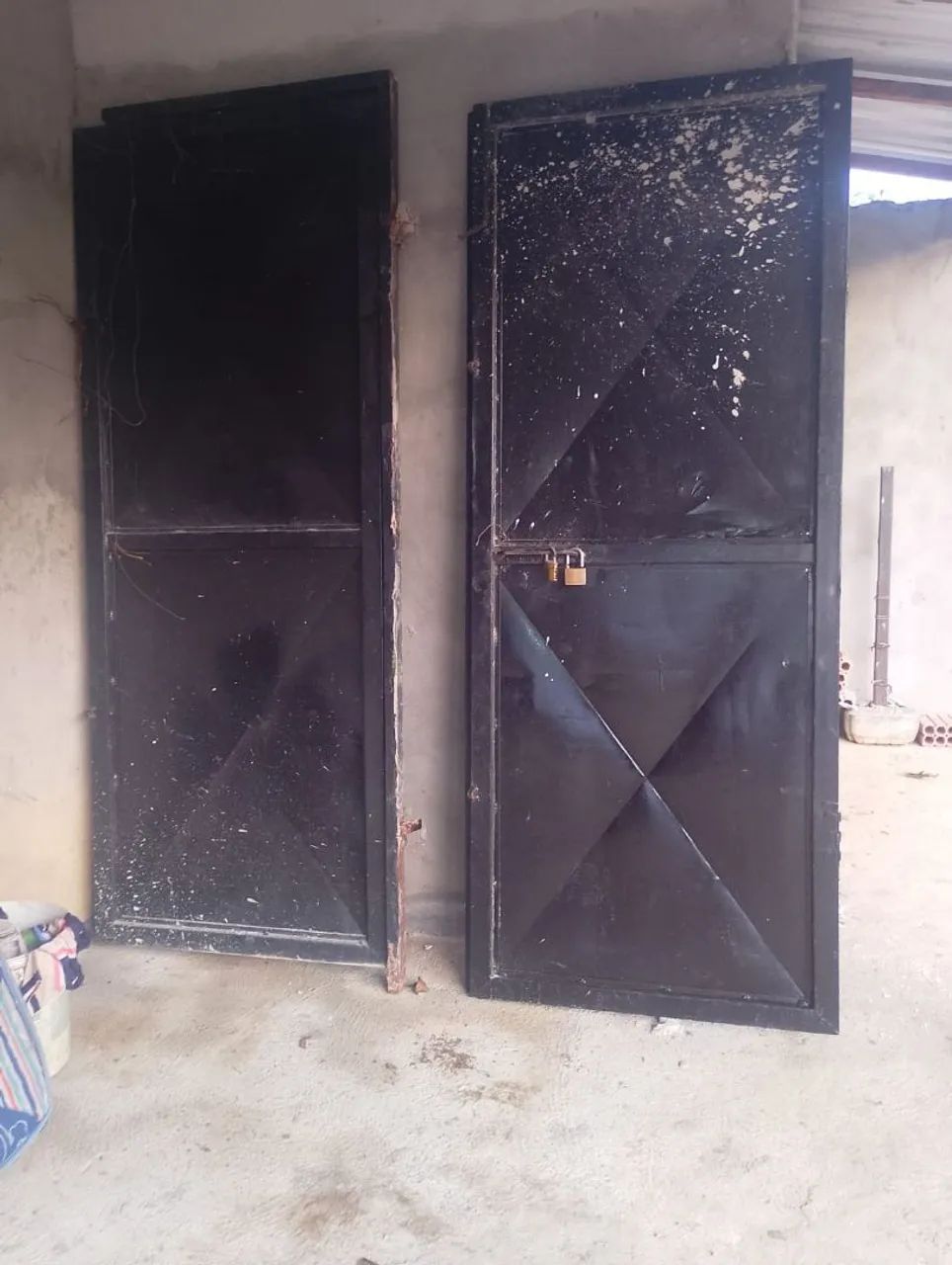 Portão de ferro64739518309123120