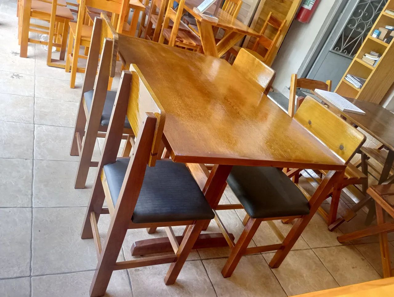 Conjunto Mesa de Jantar 4 Cadeiras Madeira Maciça - Foto 4