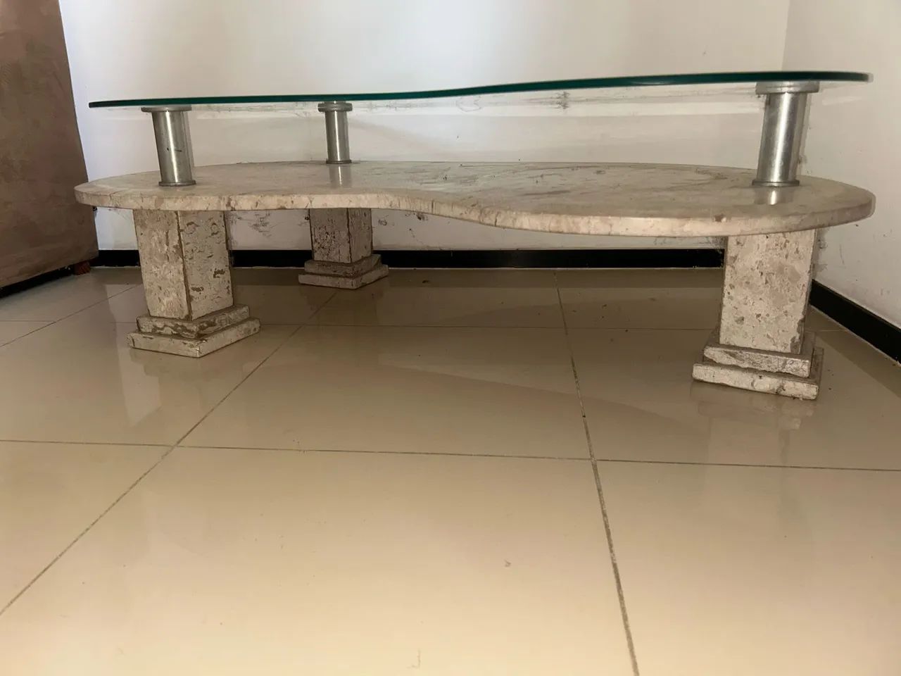 Mesa de centro em mármore com tampo de vidro - Foto 5