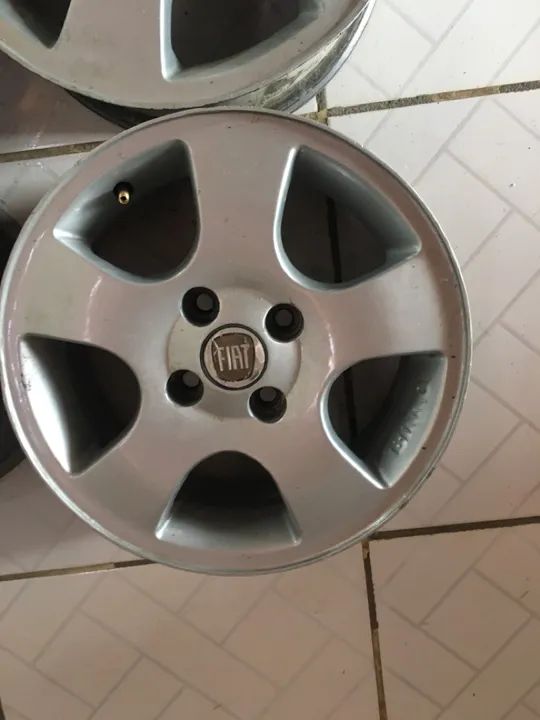Rodas de liga leve Fiat