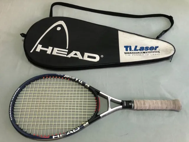 Raquete de Tênis Marca Head. De Titanium, Estado de Nova.