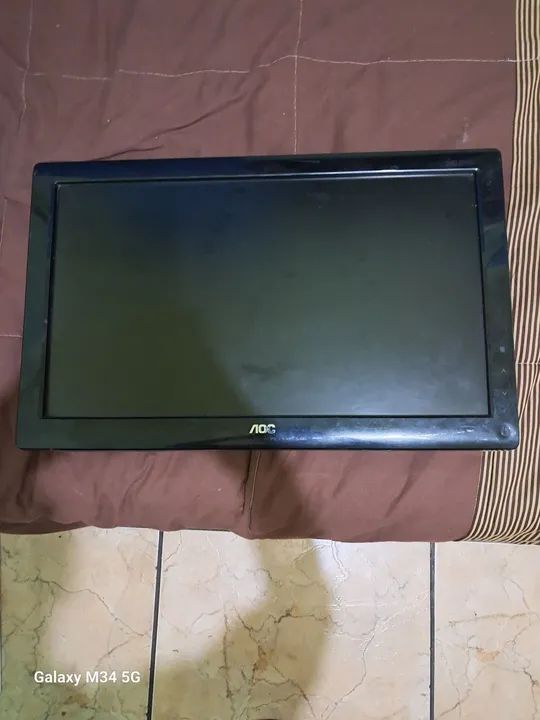 Monitor AOC 18 Polegadas