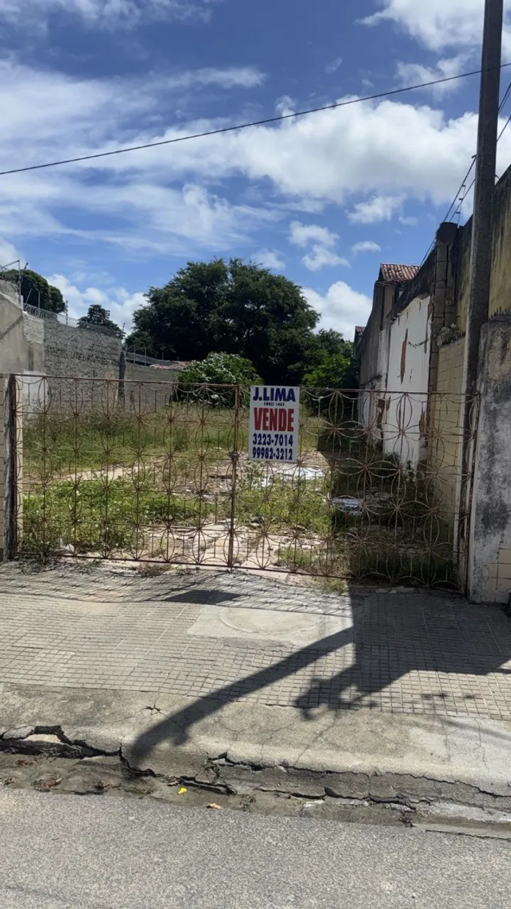 Vendo um Terreno no Alecrim, medindo 645,00m2