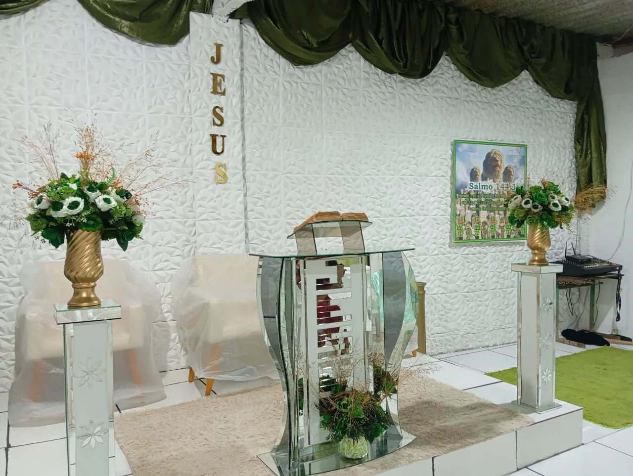 Lindos púlpitos de vidro decorado kit um púlpito e duas colunas 700
