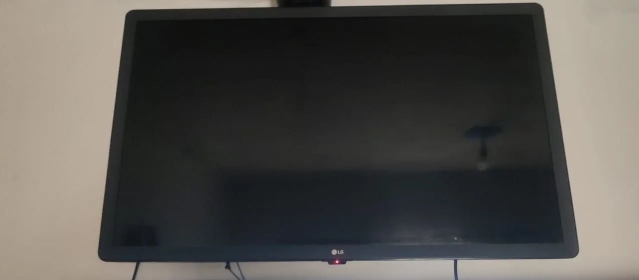 Tv LG  32° smart em perfeito funcionamento  - Foto 3