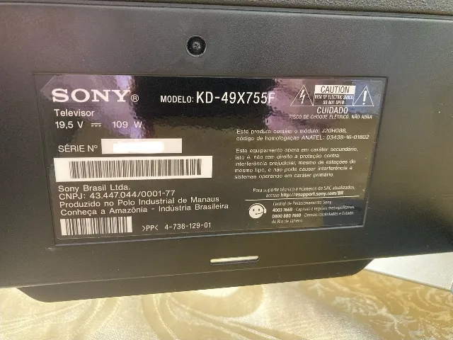 TV Sony KD-49X755F com defeito.
