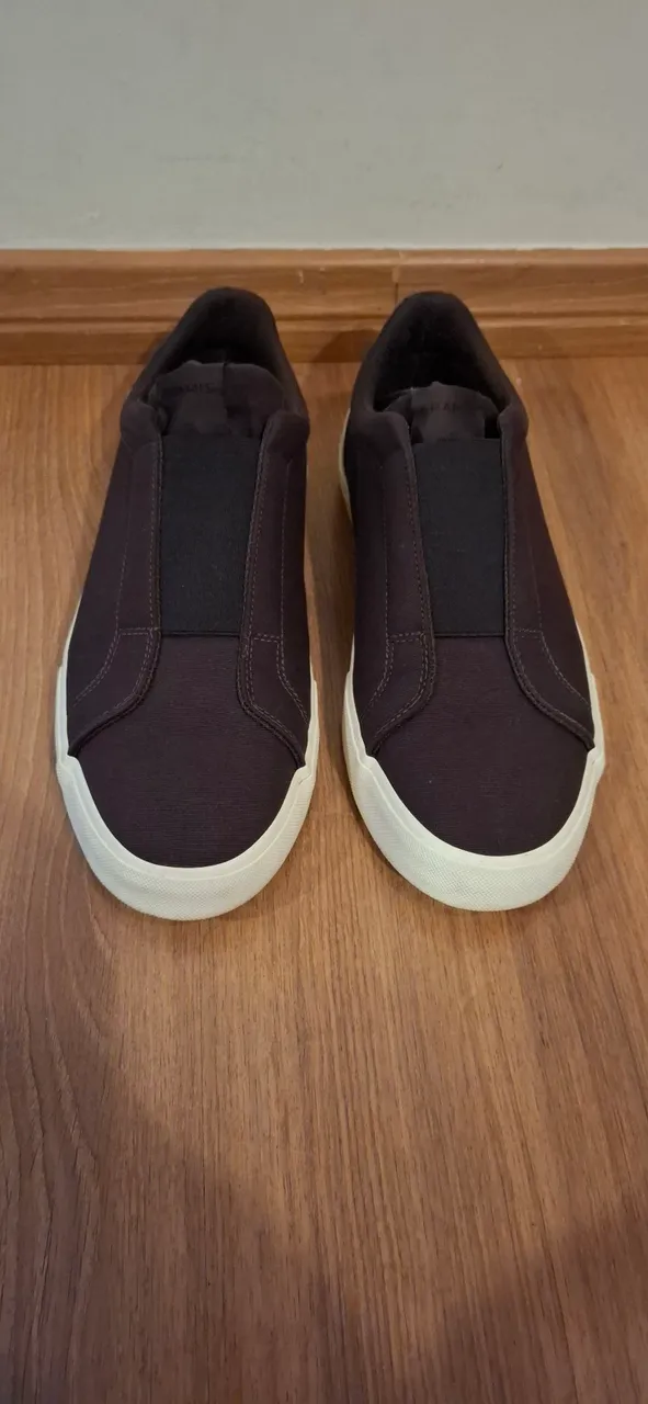 Tênis Slip On Marrom