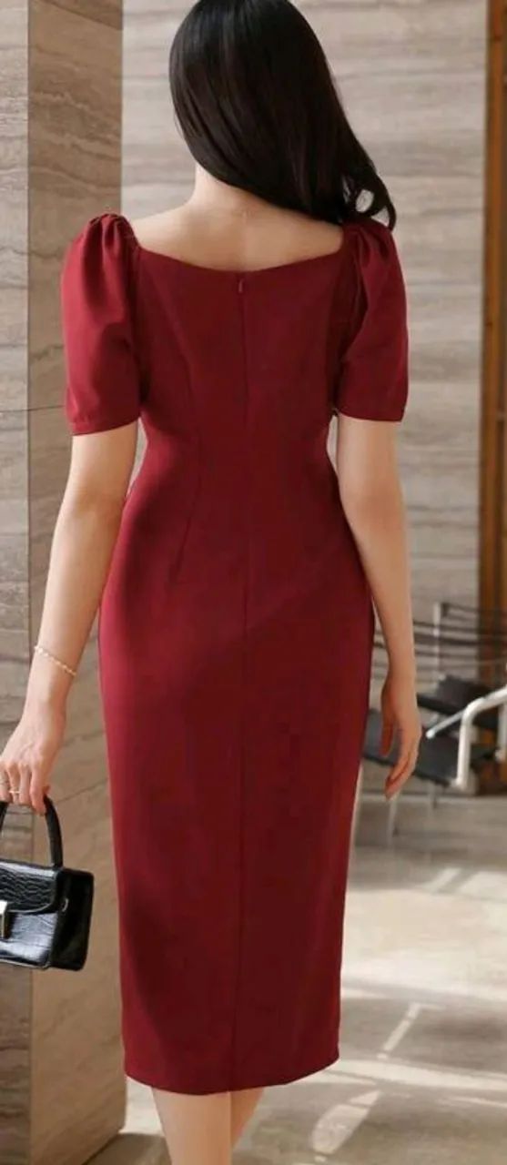Vestido Vermelho com Detalhes Charmosos - Foto 2