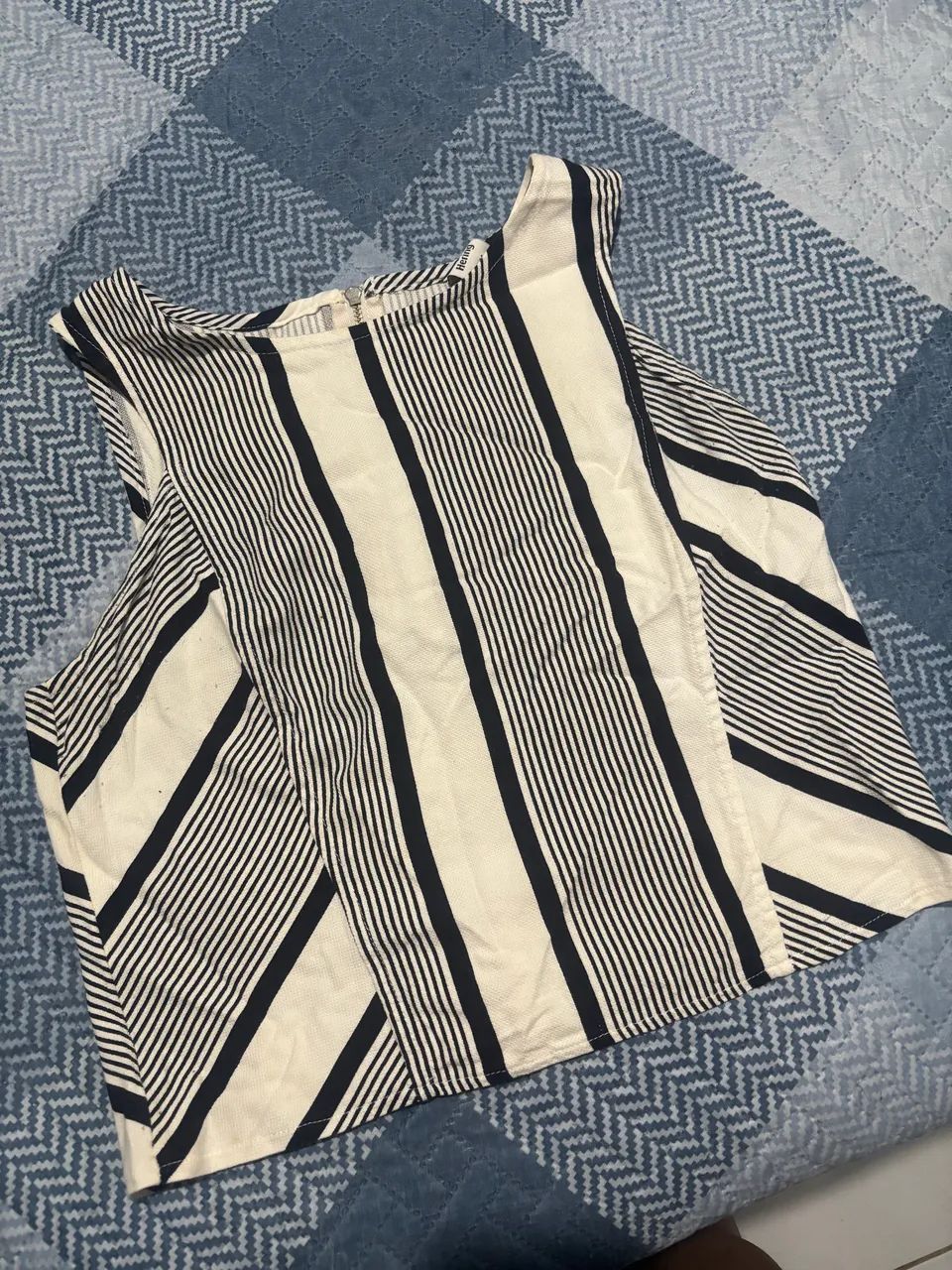 Roupas seminovas - Foto 3